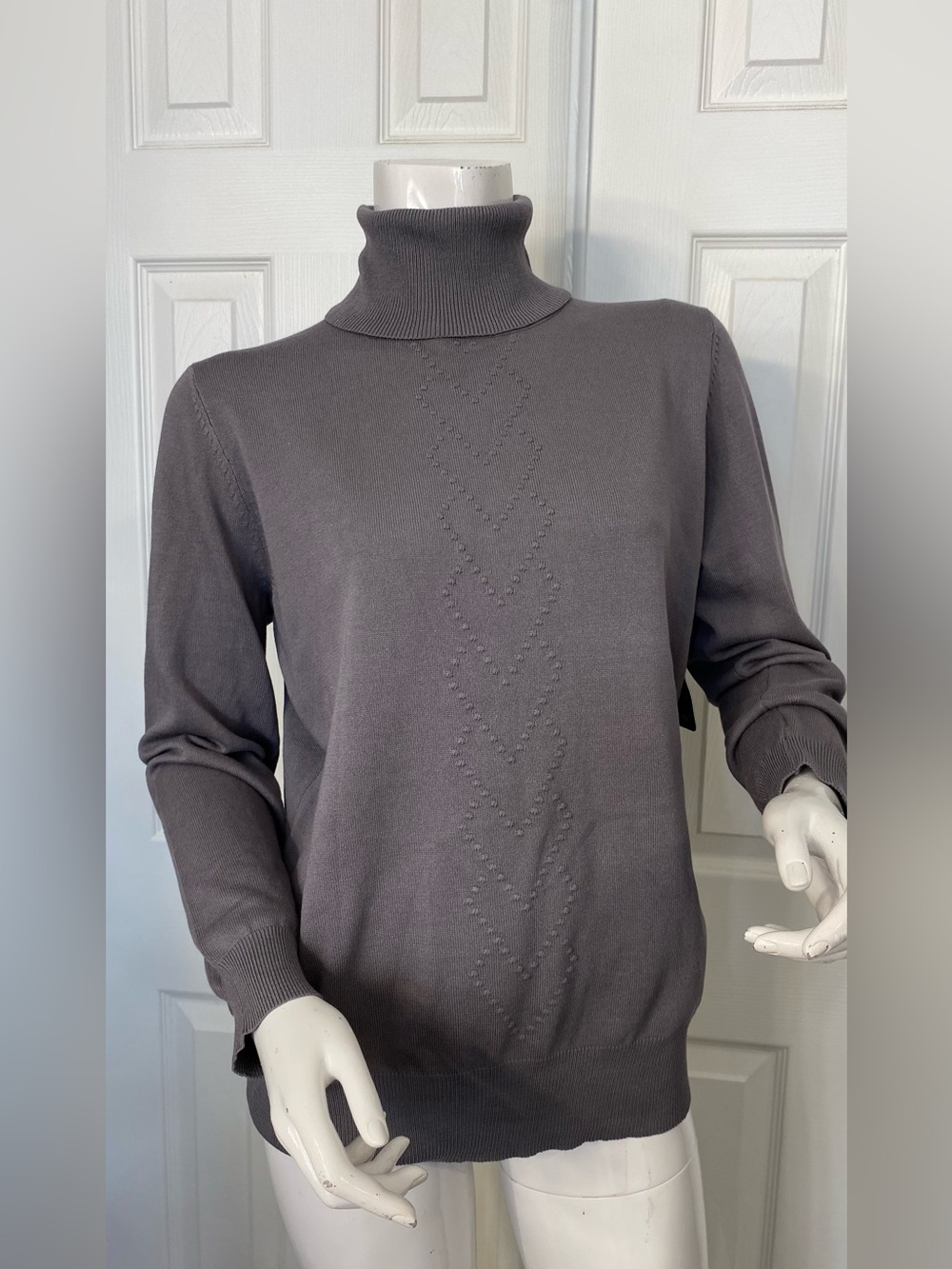 Women’s Charcoal Turtleneck Sweater with Subtle Center Stitching